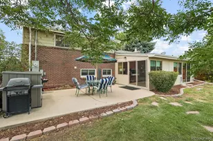 686 Elkhart St, Aurora, CO 80011 - Photo 23