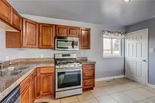 5557 Billings St, Denver, CO 80239 - Photo 7
