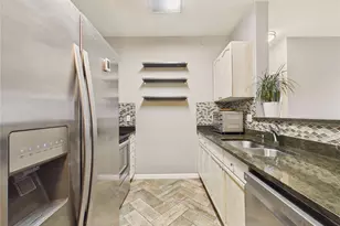 8389 S Independence Cir, Littleton, CO 80128 - Photo 17