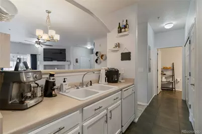 5255 Memphis Street #702, Denver, CO 80239 - Photo 11