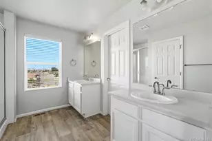 16291 Bolling Dr, Denver, CO 80239 - Photo 17