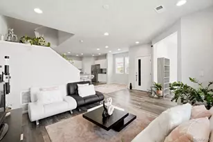 16291 Bolling Dr, Denver, CO 80239 - Photo 5