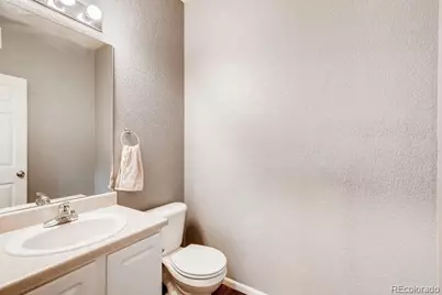 5255 Memphis Street #912, Denver, CO 80239 - Photo 9