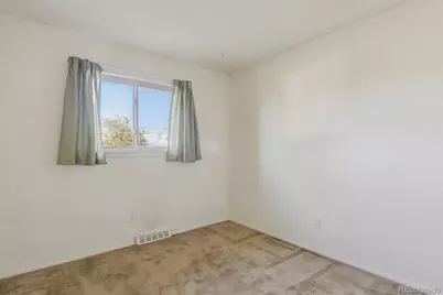 842 S Worchester Street, Aurora, CO 80012 - Photo 17