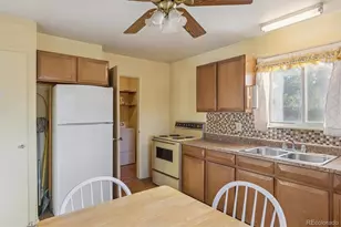 842 S Worchester St, Aurora, CO 80012 - Photo 11