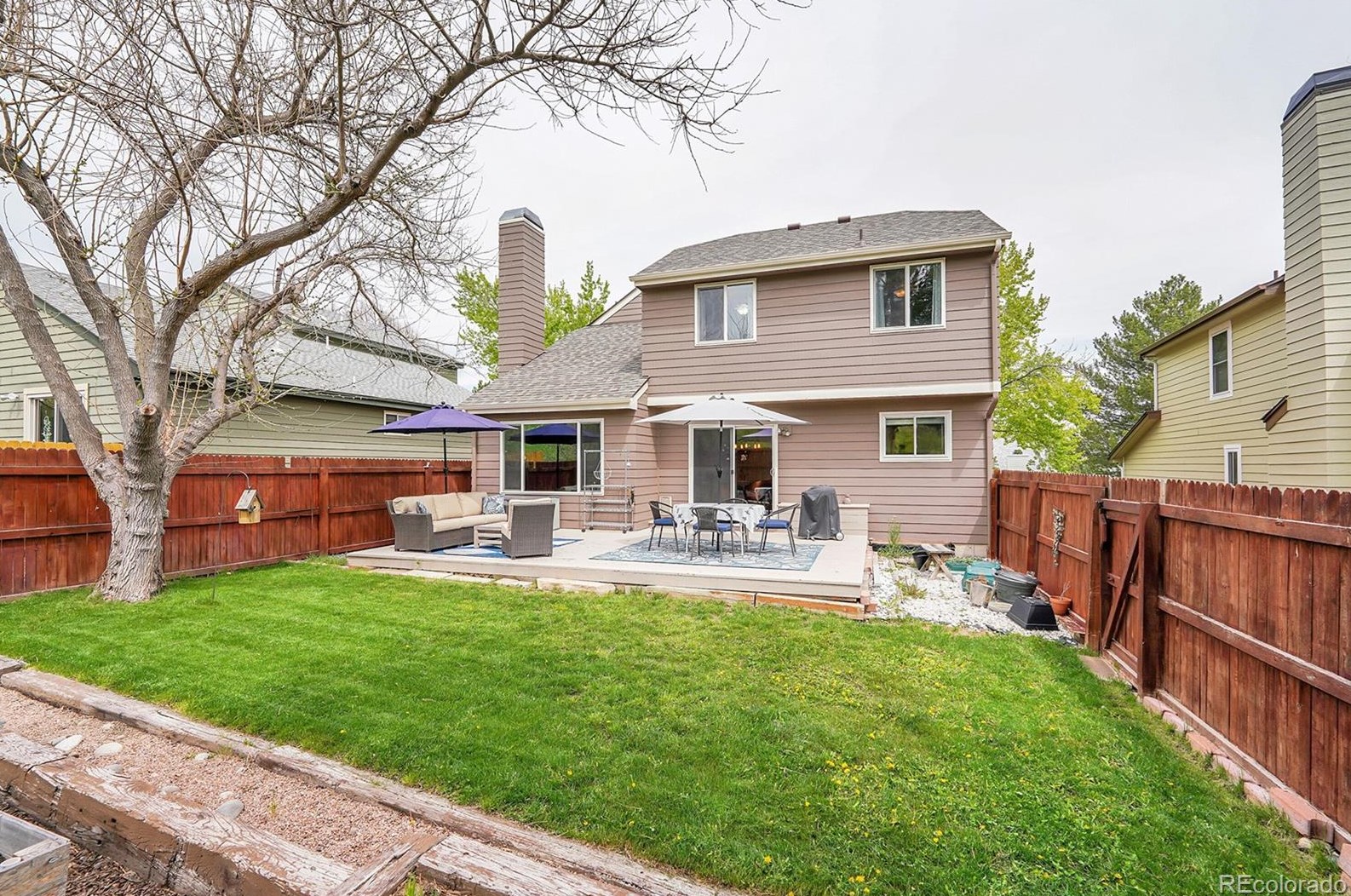 8910 Portland Ave, Littleton CO 80128-8011 exterior