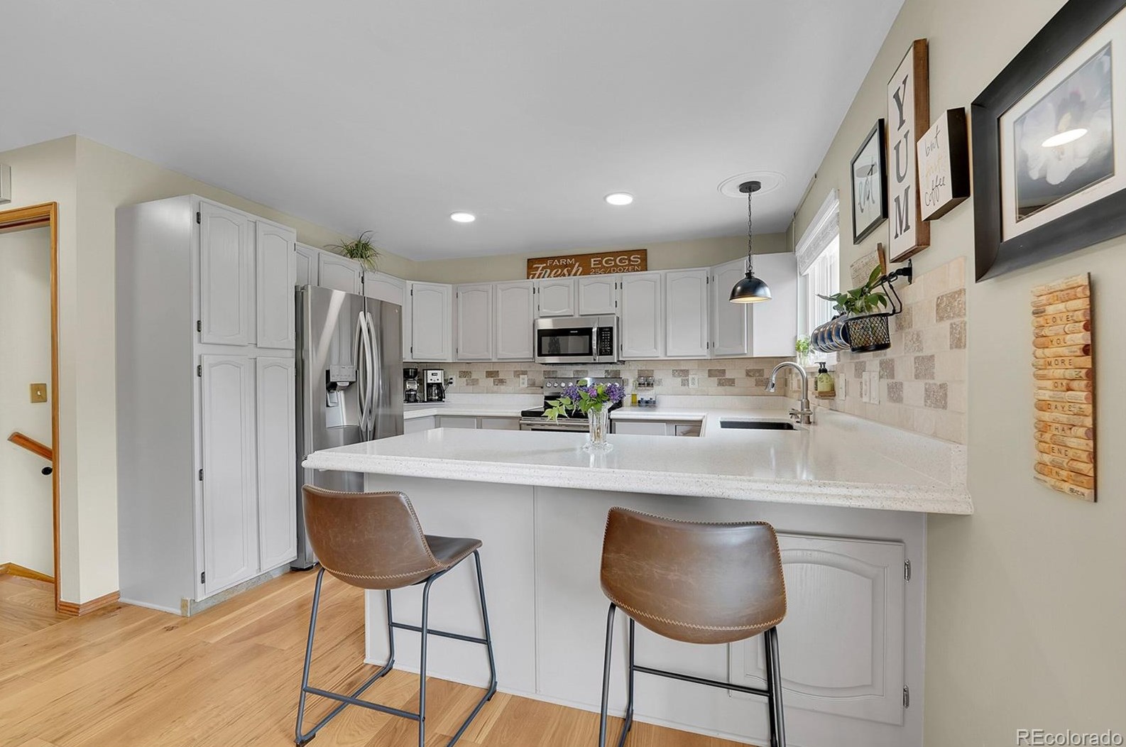 8910 Portland Ave, Littleton CO 80128-8011 exterior