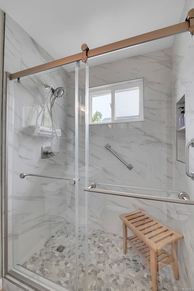 8910 Portland Ave, Littleton CO 80128-8011 exterior