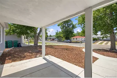 812 Geneva Street, Aurora, CO 80010 - Photo 3