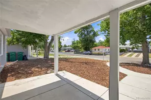 812 Geneva St, Aurora, CO 80010 - Photo 3