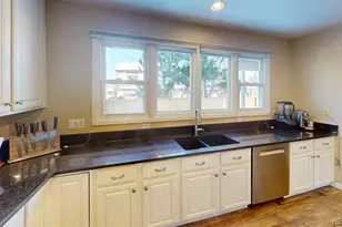 8958 Forrest Dr, Highlands Ranch, CO 80126 - Photo 17