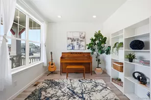 875 Snowberry Ave, Elizabeth, CO 80107 - Photo 3