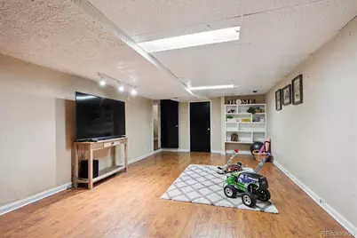 2276 S Dayton Street, Denver, CO 80231 - Photo 25