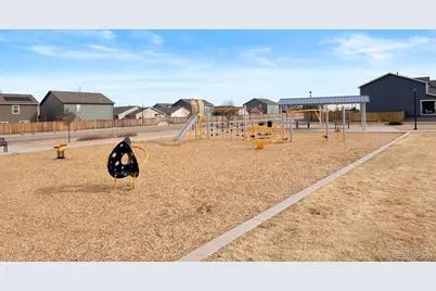 47401 Lily Avenue, Bennett, CO 80102 - Photo 27