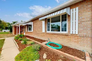 820 Tucson St, Aurora, CO 80011 - Photo 3