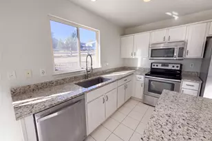 10009 Strathfield Ln, Highlands Ranch, CO 80126 - Photo 21