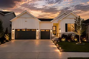 7083 S Vandriver Ct, Aurora, CO 80016 - Photo 1