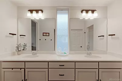 4435 N Picadilly Court, Aurora, CO 80019 - Photo 15