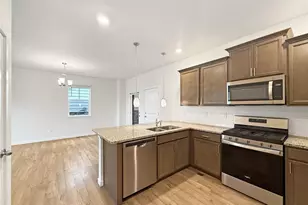 21885 E 9th Pl, Aurora, CO 80018 - Photo 9