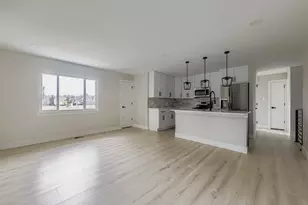 17523 E Lasalle Dr, Aurora, CO 80013 - Photo 9