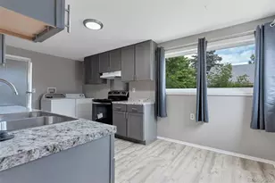 11612 Del Mar Pkwy, Aurora, CO 80010 - Photo 9