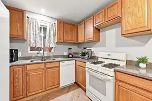 8671 Hopkins Dr, Denver, CO 80229 - Photo 7