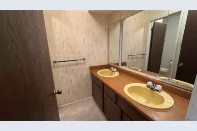 3085 S Pagosa Street, Aurora, CO 80013 - Photo 17