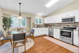 10516 Hyacinth Ln, Highlands Ranch, CO 80129 - Photo 7