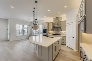 8895 S Riviera Way, Aurora, CO 80016 - Photo 11