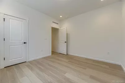 8895 S Riviera Way, Aurora, CO 80016 - Photo 21