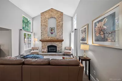 1907 Ross Lane, Littleton, CO 80126 - Photo 5