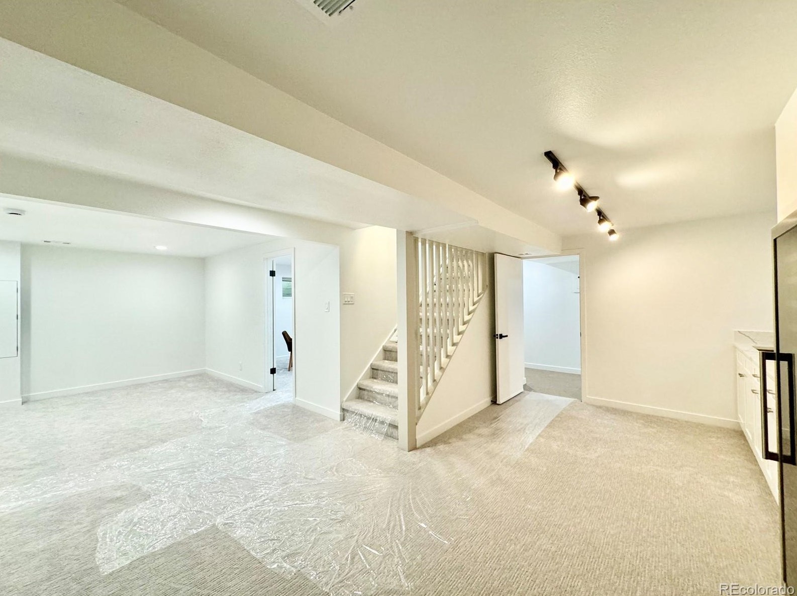 5591 Lehigh Ave, Denver CO  80237-1056 exterior