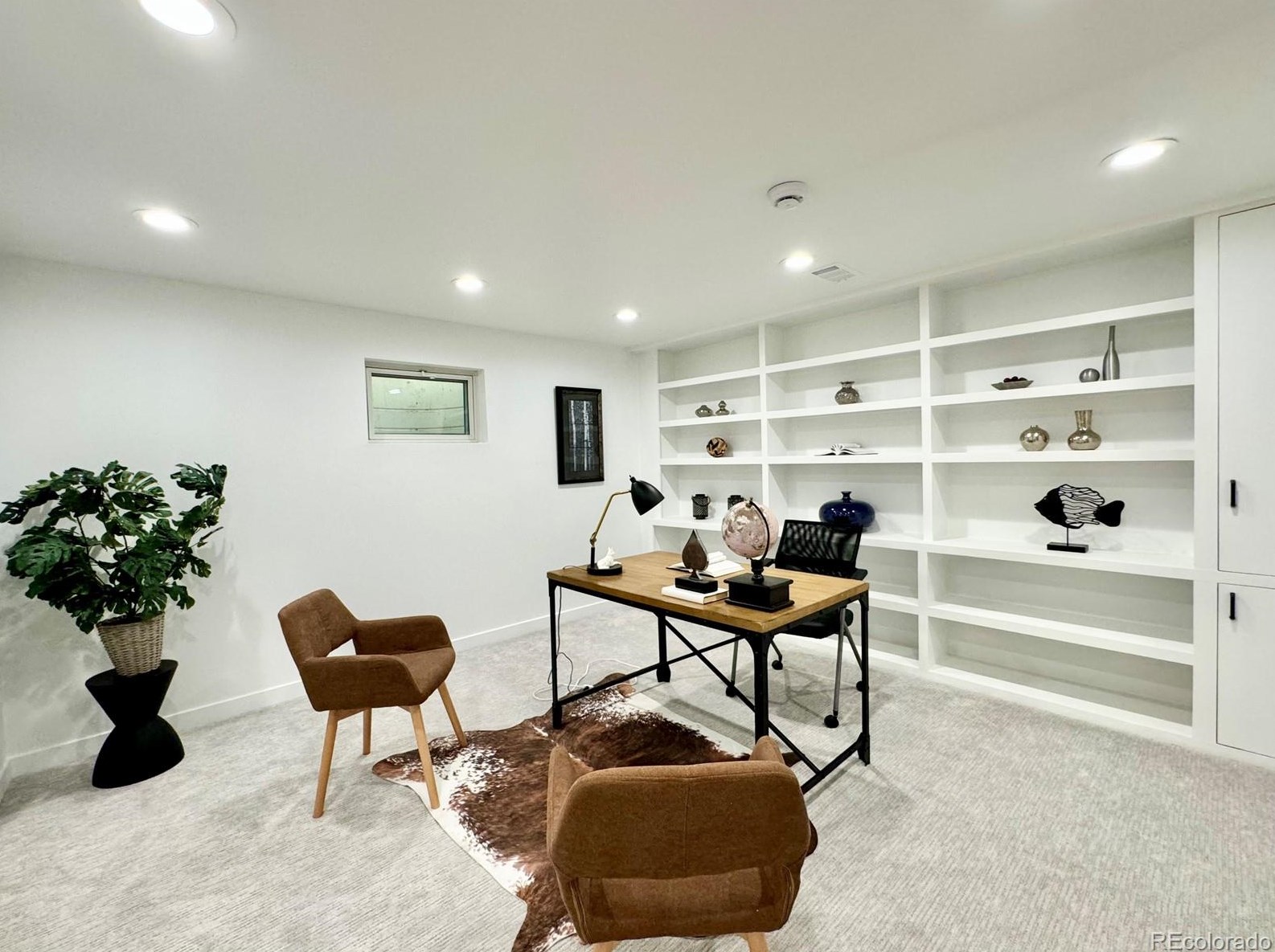 5591 Lehigh Ave, Denver CO  80237-1056 exterior