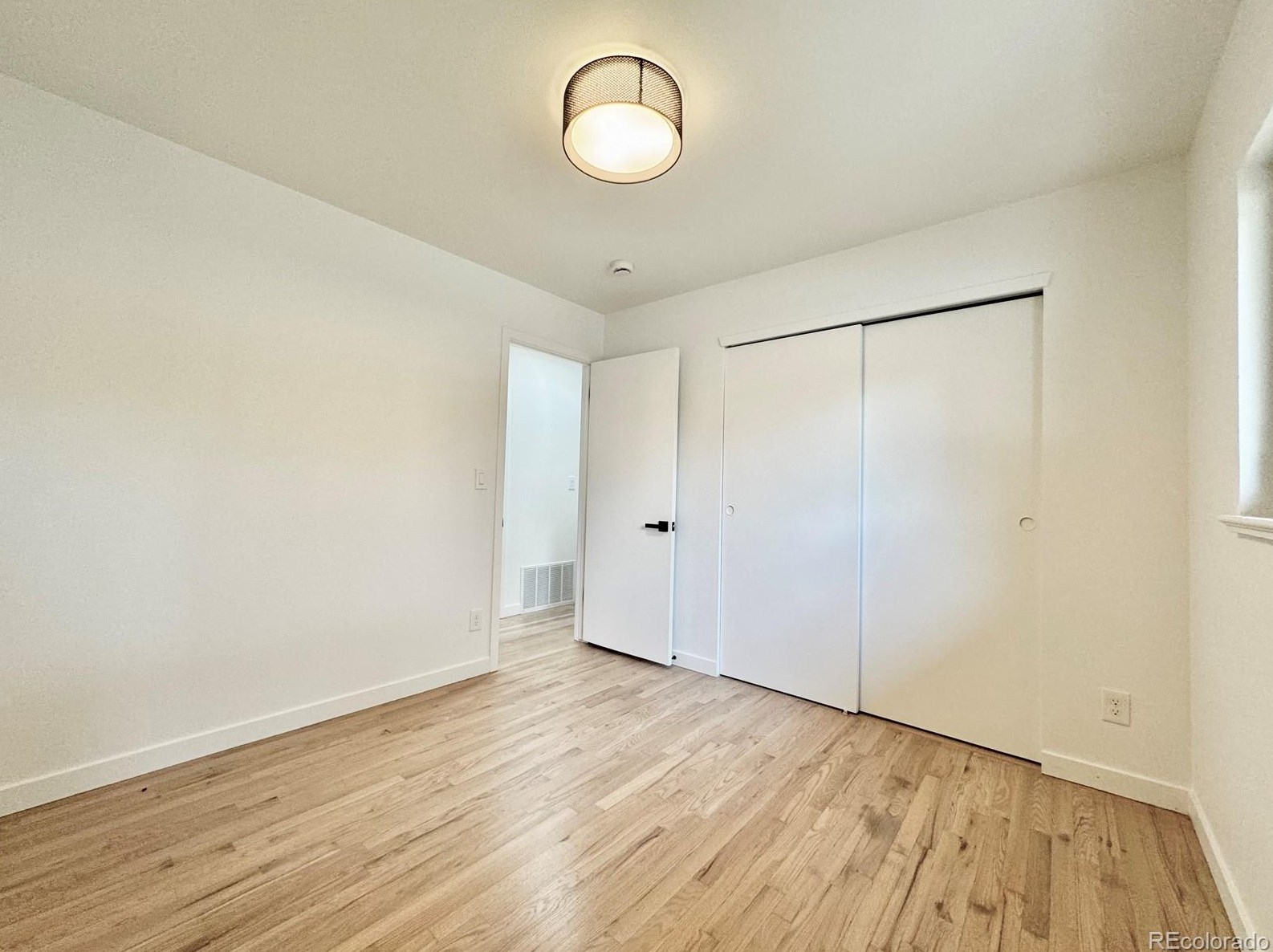 5591 Lehigh Ave, Denver CO  80237-1056 exterior