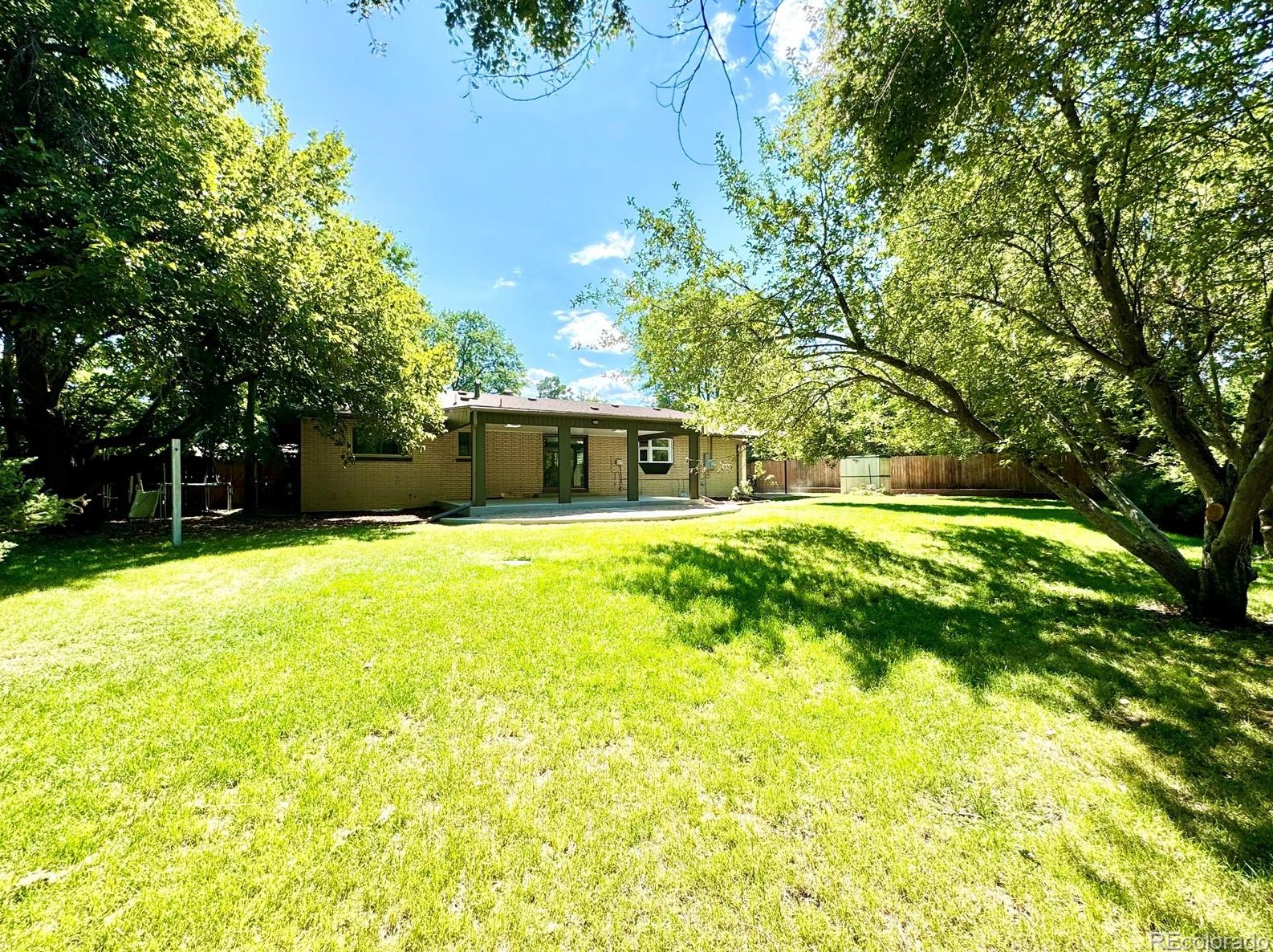 5591 Lehigh Ave, Denver CO  80237-1056 exterior