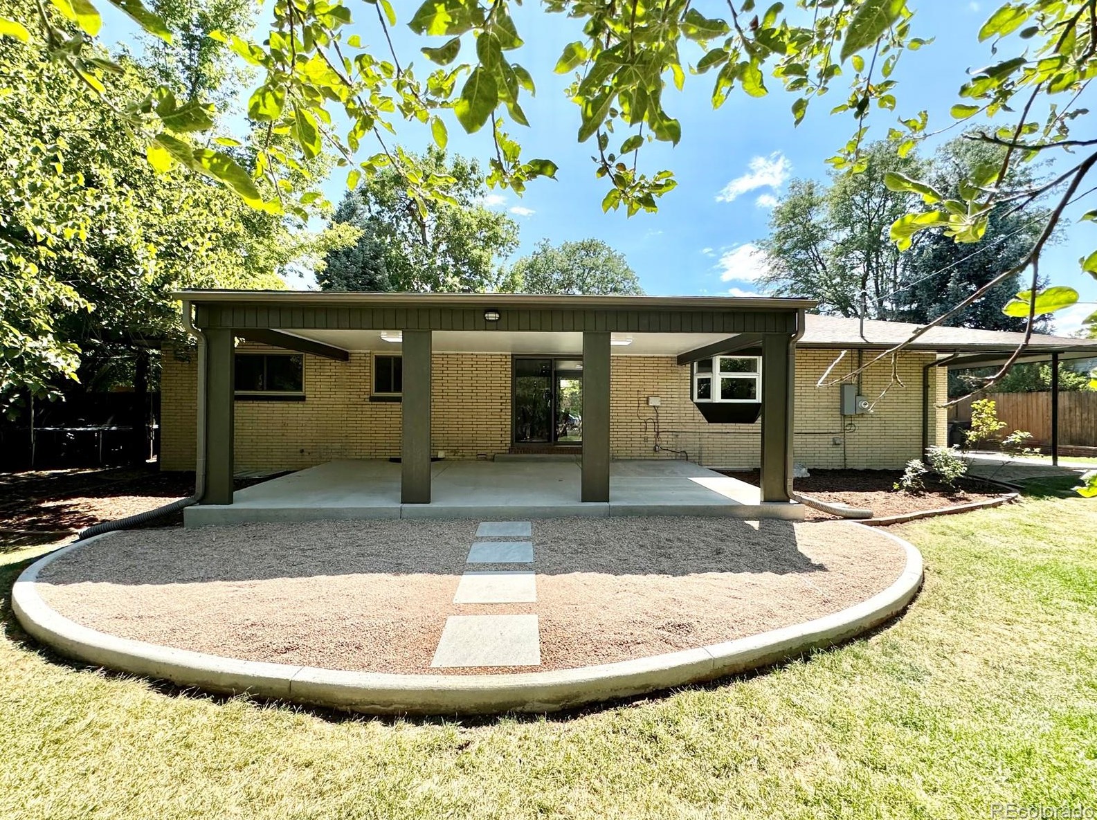 5591 Lehigh Ave, Denver CO  80237-1056 exterior