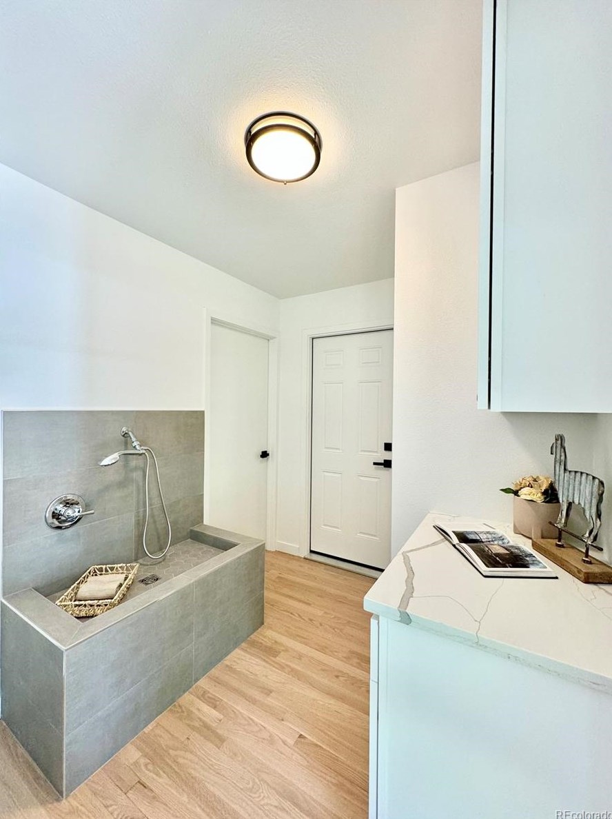 5591 Lehigh Ave, Denver CO  80237-1056 exterior