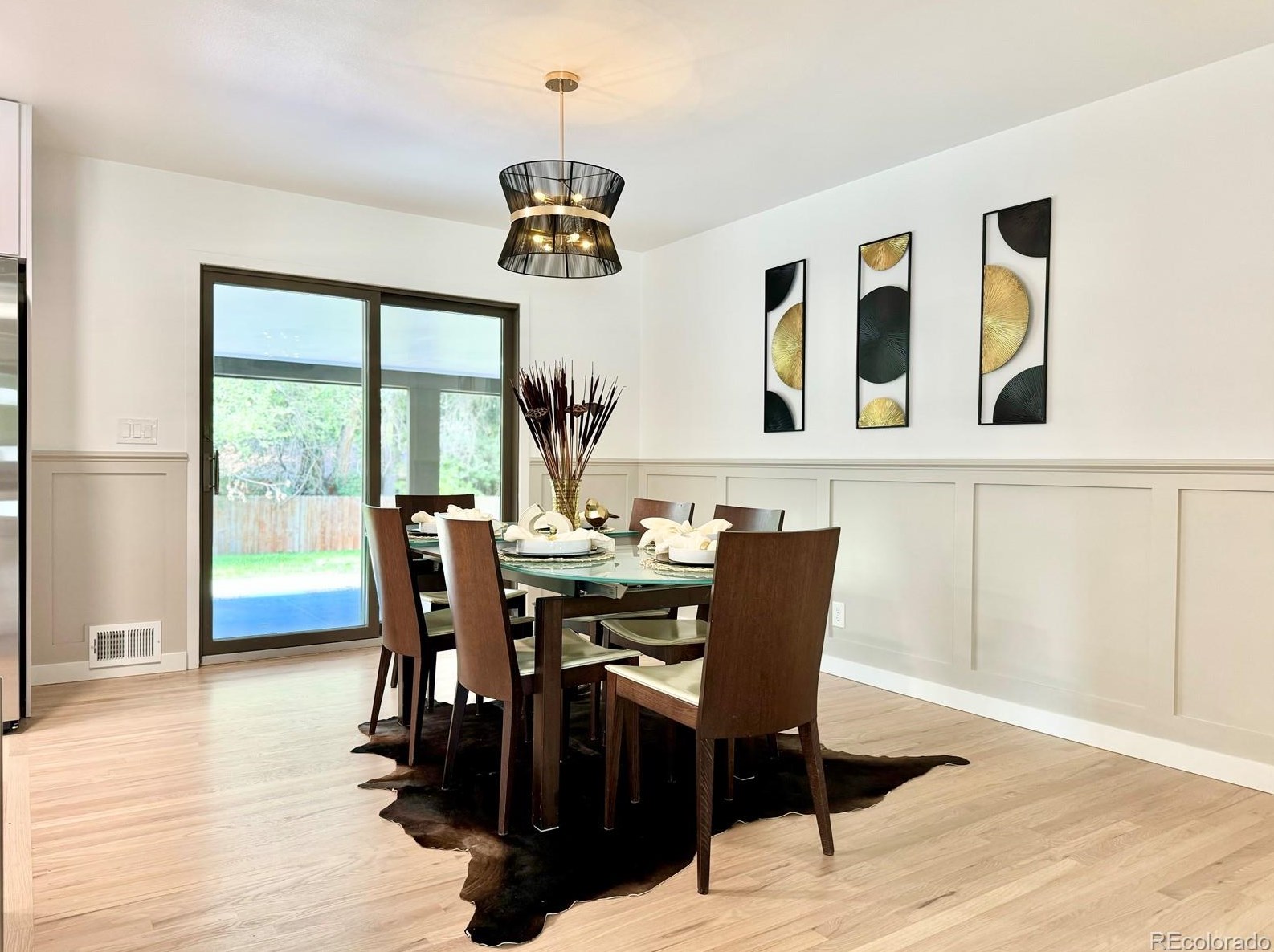 5591 Lehigh Ave, Denver CO  80237-1056 exterior