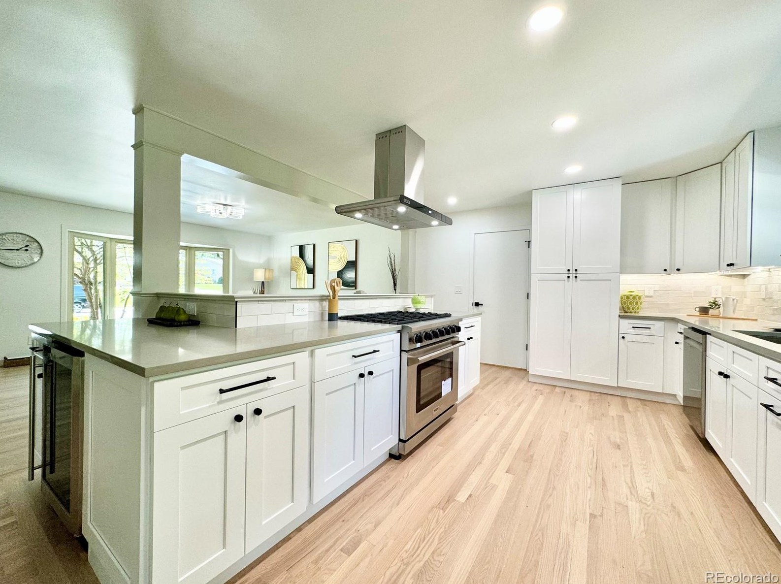 5591 Lehigh Ave, Denver CO  80237-1056 exterior