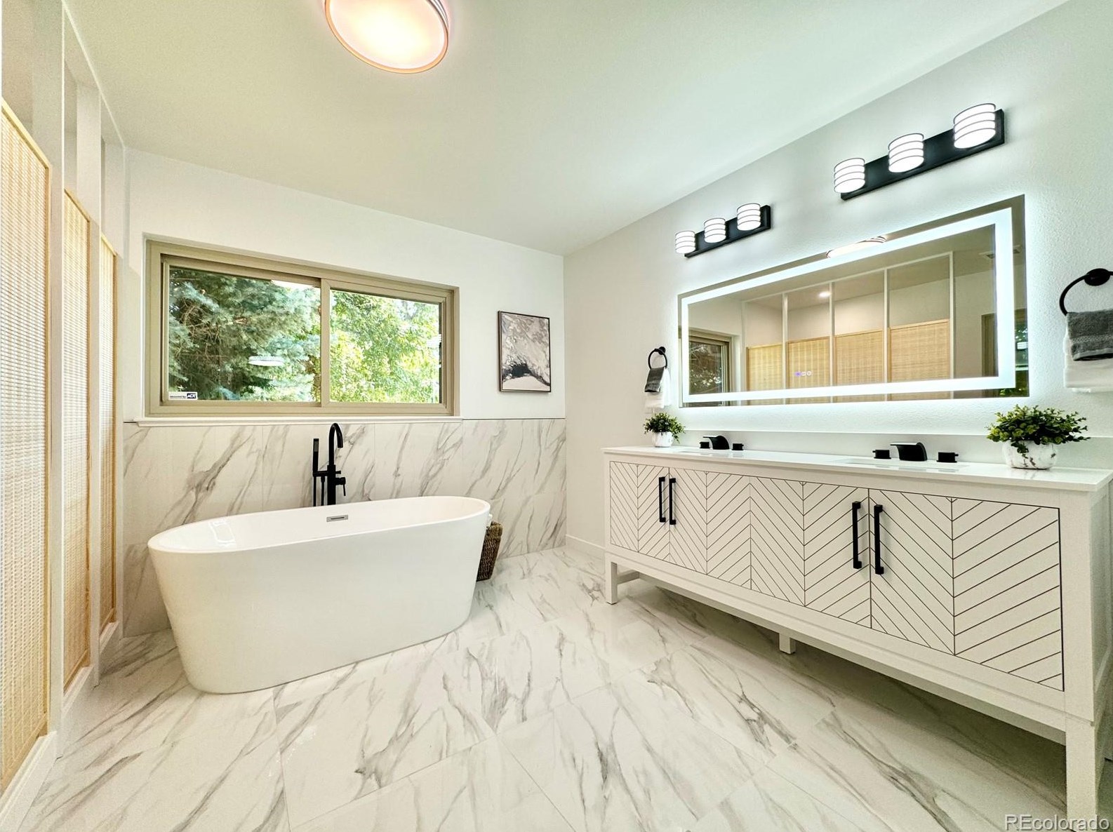 5591 Lehigh Ave, Denver CO  80237-1056 exterior