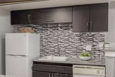 1863 S Pitkin Circle #B, Aurora, CO 80017 - Photo 9