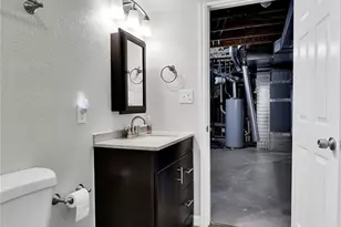 22448 E Plymouth Cir, Aurora, CO 80016 - Photo 39