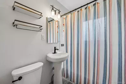 915 Newark Street, Aurora, CO 80010 - Photo 13