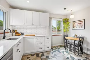 915 Newark St, Aurora, CO 80010 - Photo 9