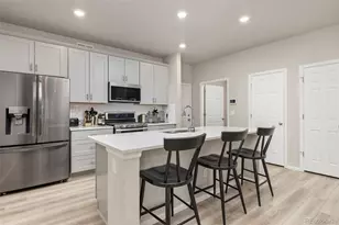 6078 N Lisbon St, Aurora, CO 80019 - Photo 9