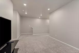 6078 N Lisbon St, Aurora, CO 80019 - Photo 17