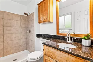 21698 E Powers Circle, Aurora, CO 80015 - Photo 17