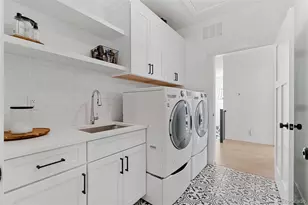 891 S York St, Denver, CO 80209 - Photo 33