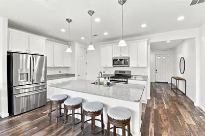 200 S Langdale Court, Aurora, CO 80018 - Photo 11