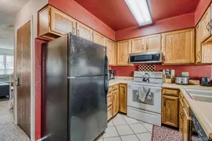 1652 S Idalia Cir, Aurora, CO 80017 - Photo 5